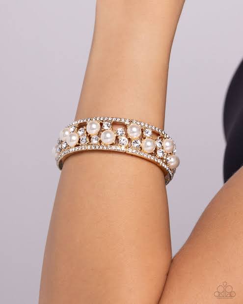 Opera Singer Pearl Bracelet